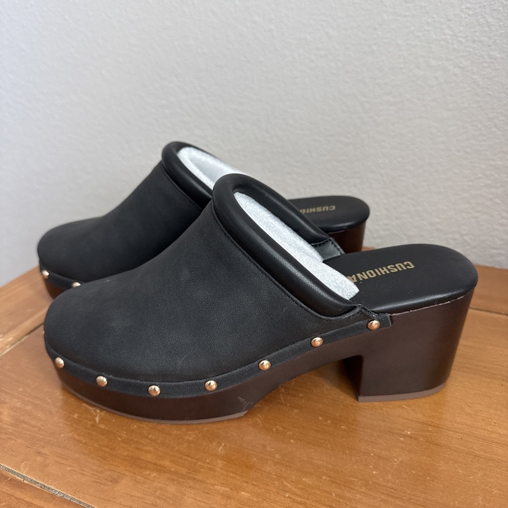 New CUSHIONAIRE Black Gibbons Faux Wood Platform Clog Memory Foam Size 8.5 W